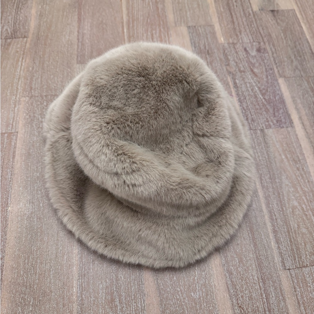 New ASOS Furry Tan Bucket Hat S/M